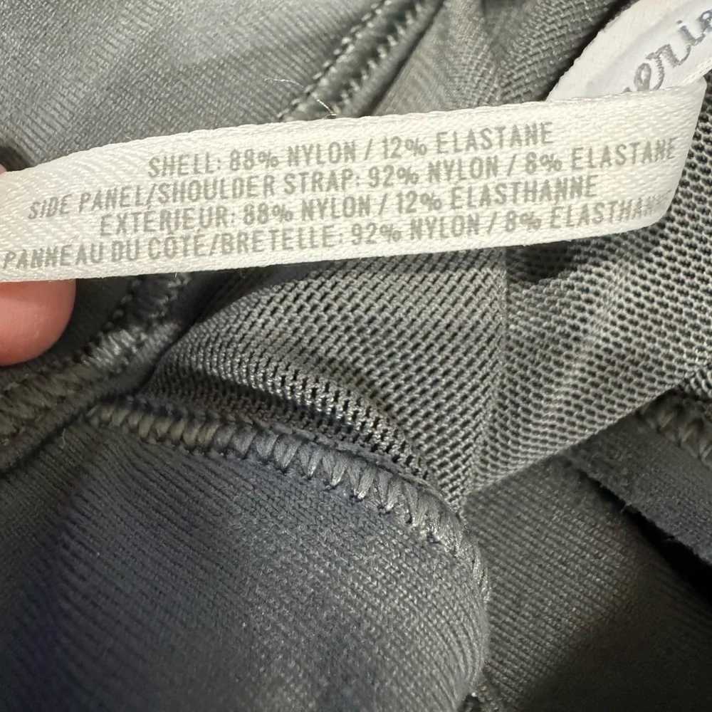 Aerie Chill Play Love Gray‎ Front Zip Up Sports Bra SZ MED